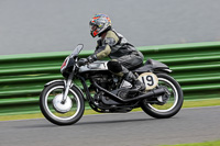 Vintage-motorcycle-club;eventdigitalimages;mallory-park;mallory-park-trackday-photographs;no-limits-trackdays;peter-wileman-photography;trackday-digital-images;trackday-photos;vmcc-festival-1000-bikes-photographs